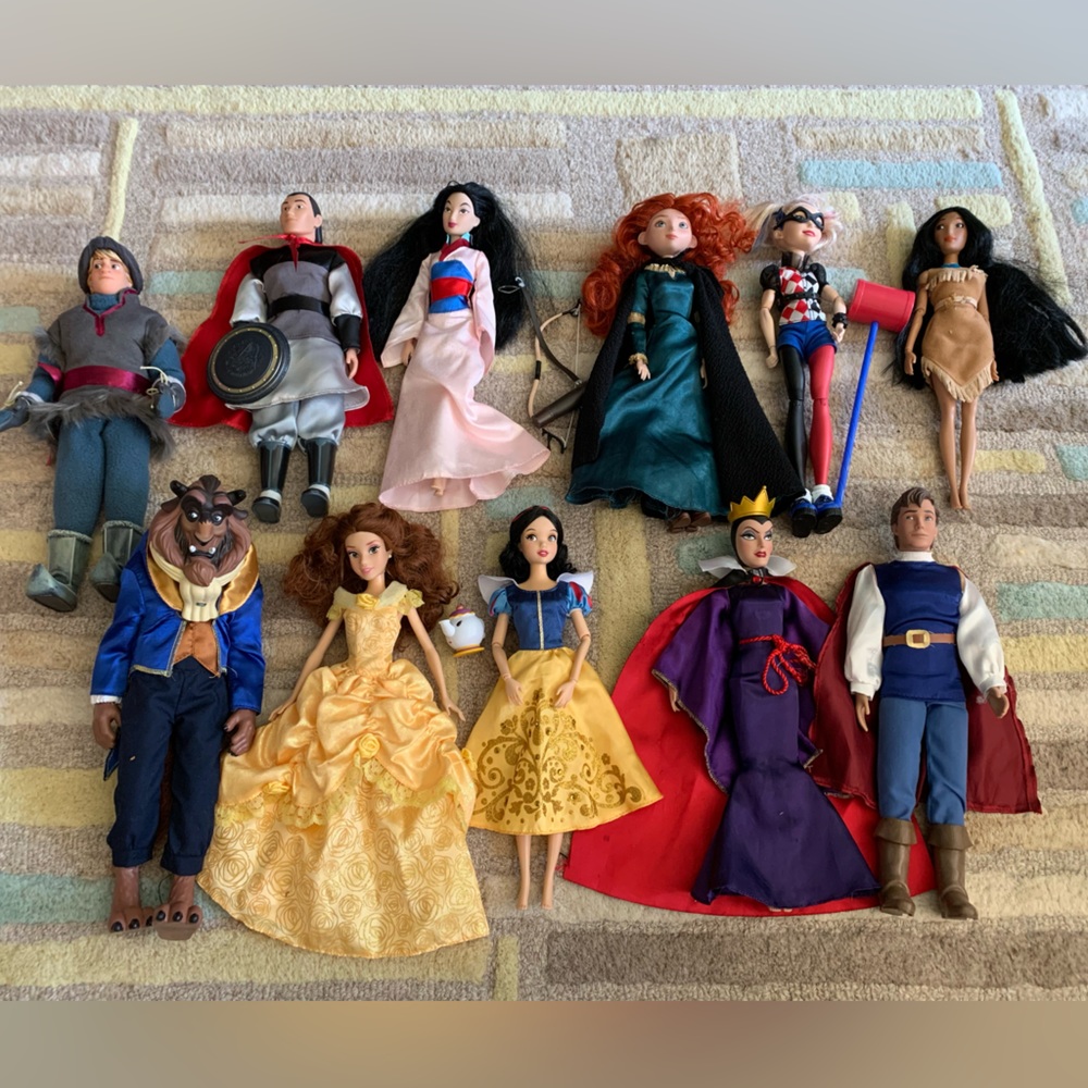 Disney Princess and Prince dolls, lot of 11 dolls